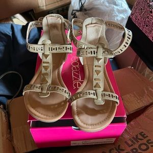 Shoedazzle Torrin size 6